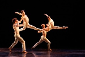 HSDC performs Nacho Duato's Gnawa/Photo: Todd Rosenberg