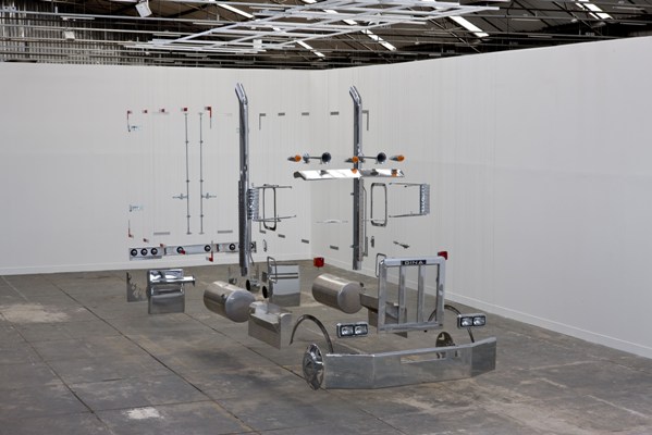 Damian Ortega, Materialista, 2008 3