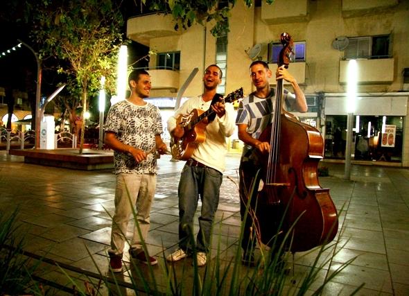 25trios