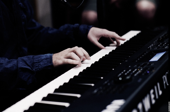 Tzvika Force at the piano/Photo: MuperPHOTO
