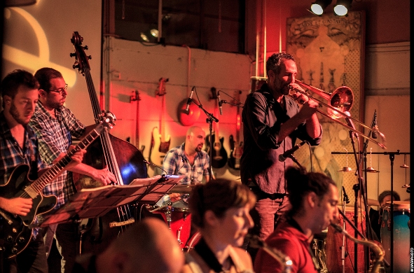 Avi Lebovich & the Orchestra/Photo: Muperphoto