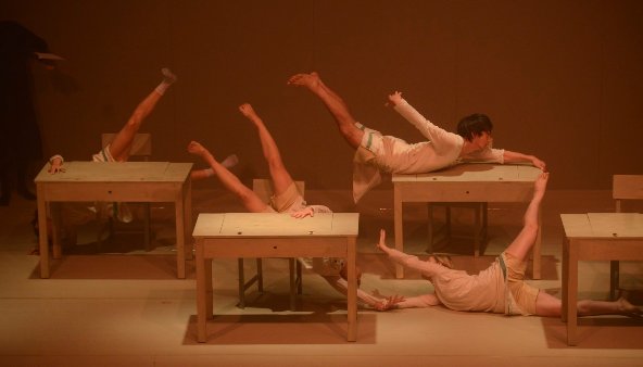 Dust/Photo: Daniel Tchechik