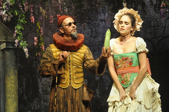 Ruffo (Yossi Eini) and Samia (Tamar Alkan)/Photo: Gadi Dagon