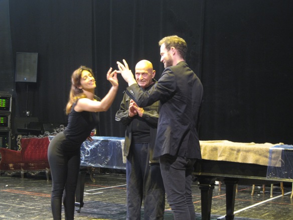 Yossi Graber officiates as Itay Tiran and Merav Shirom say "I do"/Photo: Ayelet Dekel